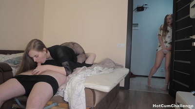 निषेध! म आउँदैछु जब म बुबालाई आमालाई चुदिरहेको देख्छु!